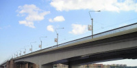 На мосту Александра Невского появилась выделенная трамвайная полоса 